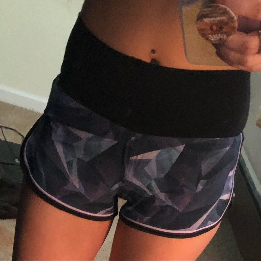 Lululemon shorts size 2